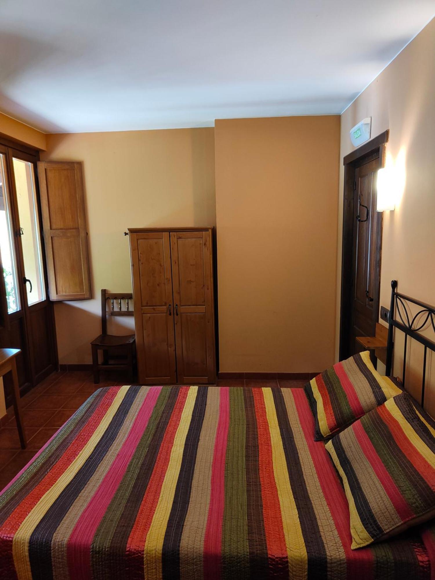 Hotel Dona Gaudiosa Пола-де-Лена Экстерьер фото